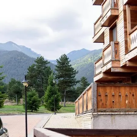 уютен с гледка в к-с пирин голф Lägenhet Razlog